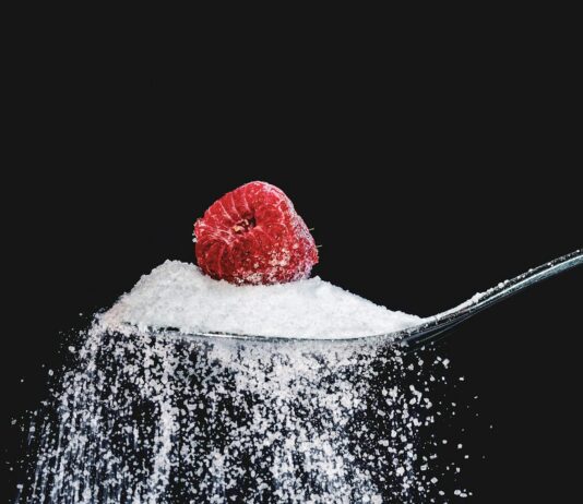 고단백·저당 식품 열풍 뒤에 숨은 ‘건강 쾌락’의 역설 ice with cherry on top