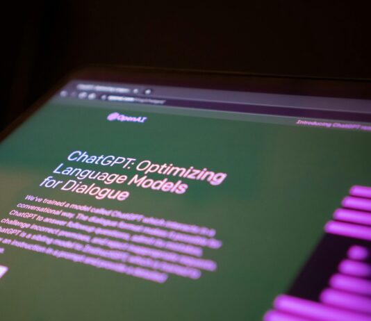 AI로 똑똑하게 건강 챙기기…일상 속 실천법은? a close up of a computer screen with a blurry background